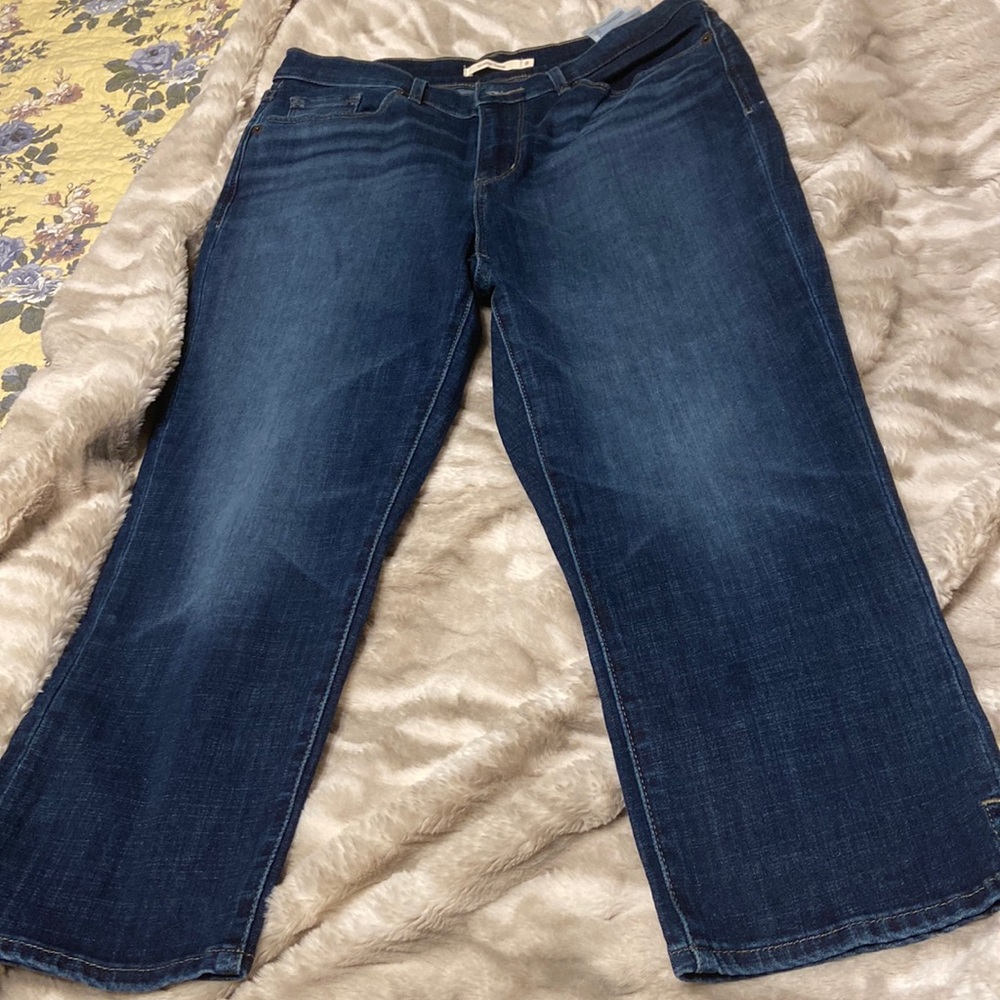 Denim capri pants